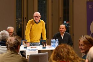 Benoît VITSE este scriitor, traducător, regizor, efectuează lungi peripluri în afara Franței (România, Republica Moldova, Ucraina, Haiti, Camerun, Uganda, Azerbaidjan, Armenia) ca om de teatru și reprezentant diplomatic al țării sale în domeniul culturii.