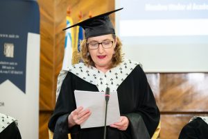 „Laudațio” a fost rostit de către doamna conferențiar universitar, doctor în Filologie, Livia Iacob de la Facultatea de Litere a Universității „Alexandru Ioan Cuza”, director al Fundației Editurii Universității „Alexandru Ioan Cuza” din Iași.
