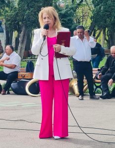 În ediția de astăzi a emisiunii Viața Romilor, invităm la dialog pe doamna Elena Motaș, reprezentant al romilor în Instituția Prefectului Județului Iași.