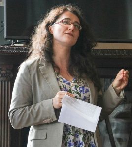Invităm la dialog pe etnolog Ioana Repciuc de la Departamentul de Etnologie din cadrul Institutului de Filologie Română „Alexandru Philippide”, Academia Română, Filiala Iași. Colecția Ethnos a fost înființată la inițiativa regretatului academician Ion H. Ciubotaru (1940-2025).