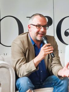 profesor Ioan Alexandru Tofan, director al Editurii Universității „Alexandru Ioan Cuza” din Iași