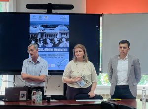 Stimați prieteni, la Iași, în perioada 6–10 iulie, reprezentanții Facultății de Istorie, Universitatea „Alexandru Ioan Cuza” din Iași, în colaborare cu cei ai Colegiului Național „Costache Negruzzi” din Iași, au organizat cea de-a IV-a ediție a Școlii de Vară „Iași – Istorii, Oameni, Monumente”.